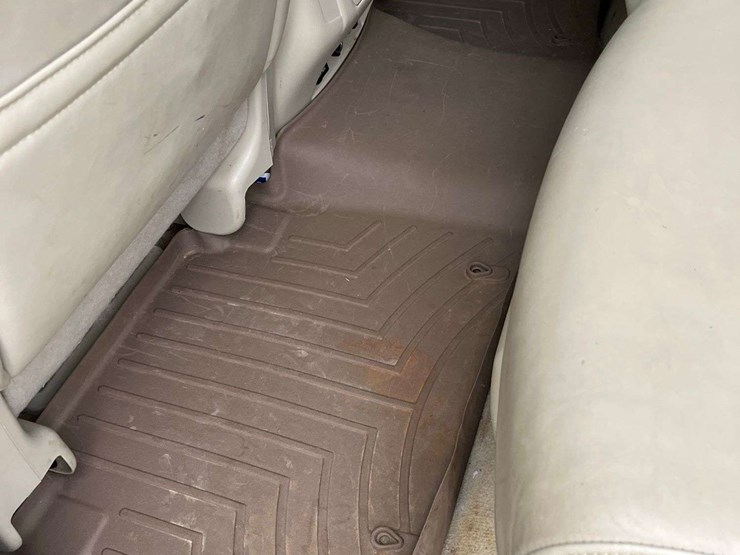2012-infiniti-qx56-image-13