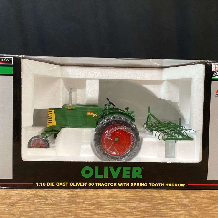 1/16 Oliver 66 w/Harrow 2008 TTT NIB SC