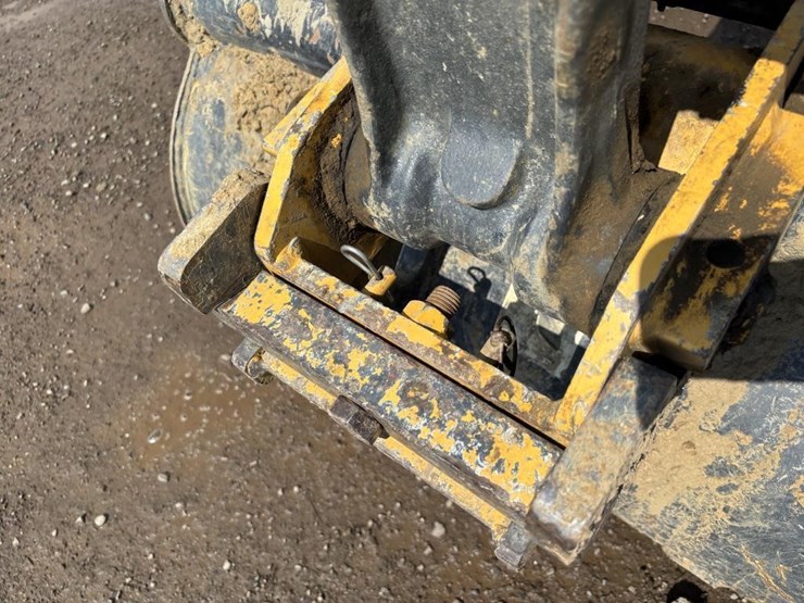 2023-deere-60g-image-13