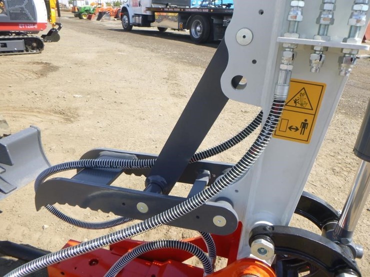 bttl-et15h-6-hydraulic-excavator-image-13