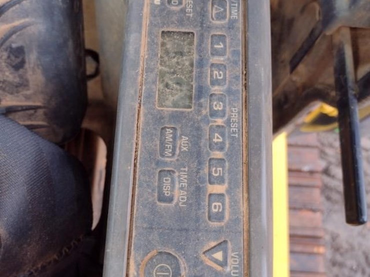 2017-komatsu-pc240-lc-11-image-11