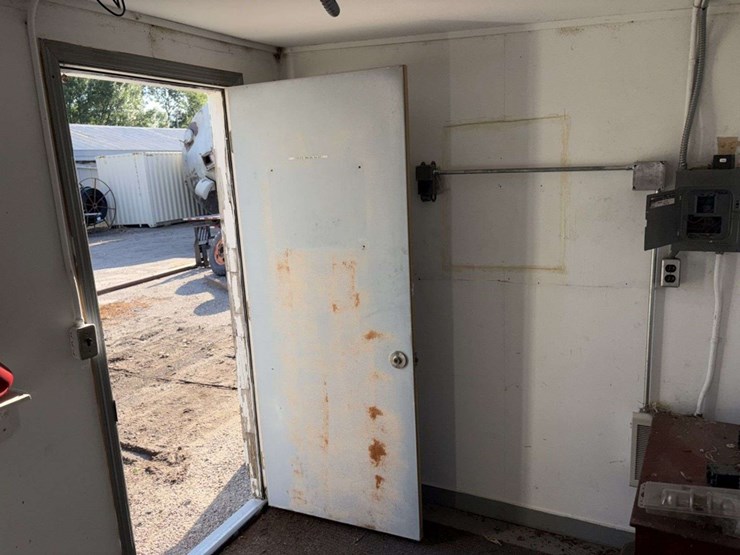 corn-dryer-shack,-on-skids,-100”x123”x102”-tall,-insulated,-32”-door,-a/c,-heat,-lights-image-14