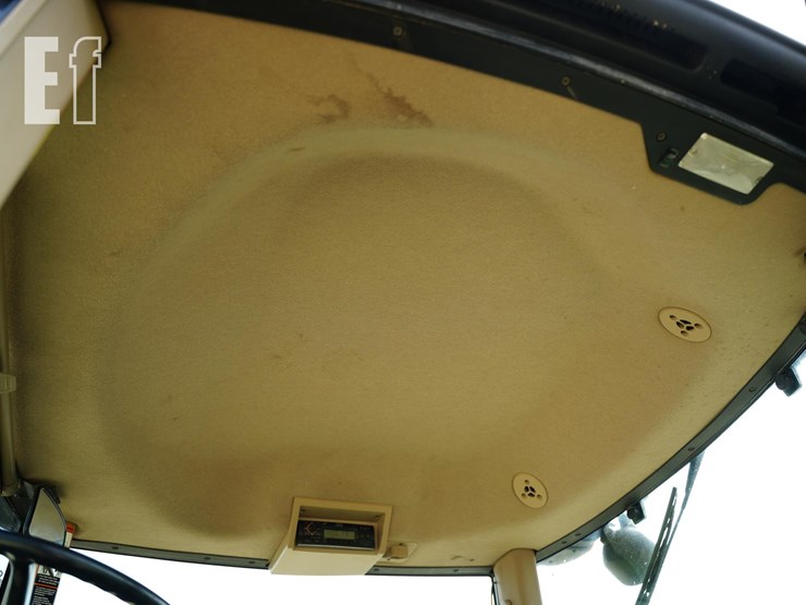 2009-john-deere-8330-image-33
