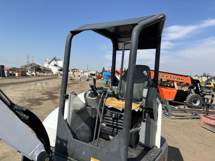 2014-bobcat-e35i-image-26