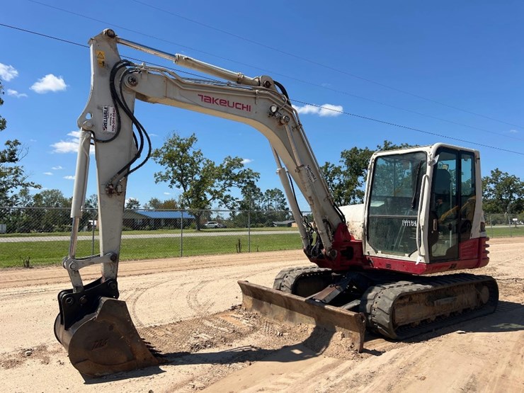 2016-takeuchi-tb290-image-8