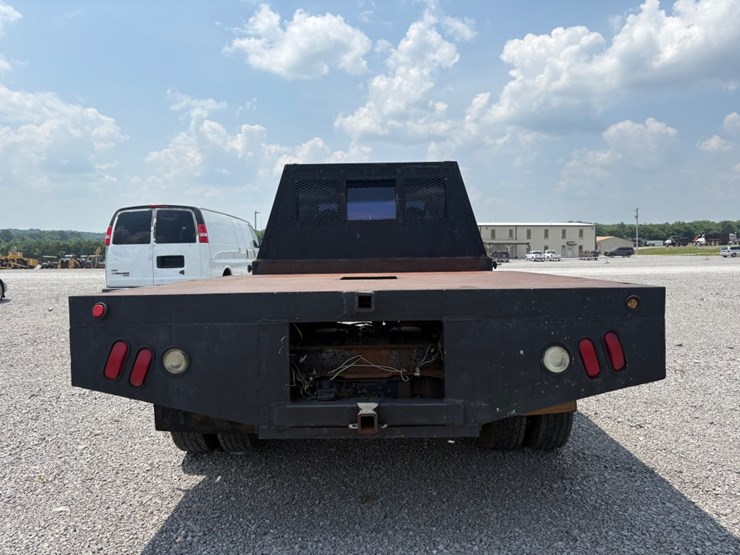2003-ford-f550-xl-image-14