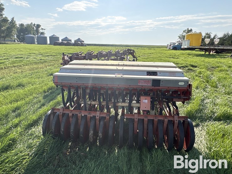 morris-/-melroe-6-bottom-plow-packer-drill-image-6