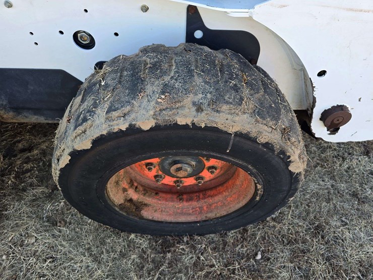 2008-bobcat-s185-image-43