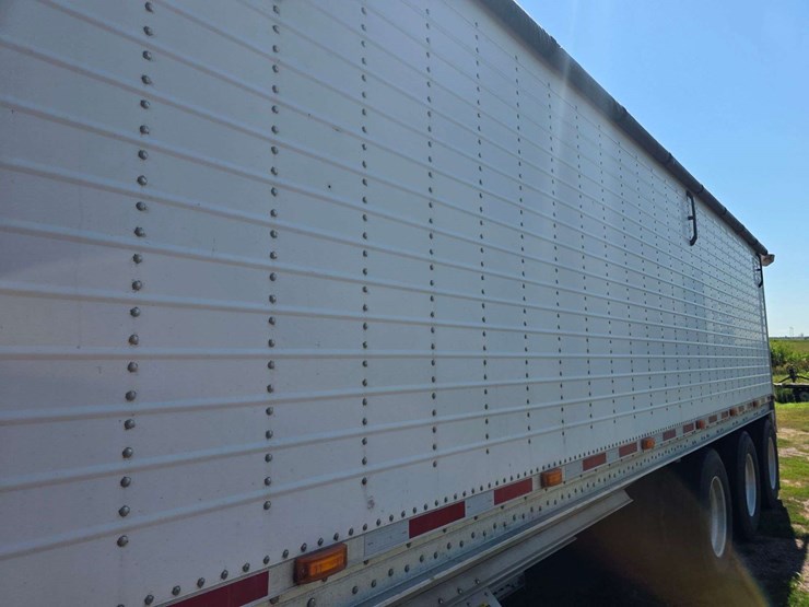2013-wilson-50'-hopper-bottom-trailer,-84"-wide-with-102"-sides,-commodity-tubes,-ddl-triple,-electr-image-16
