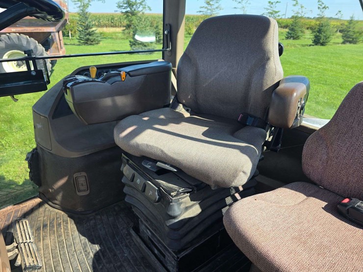 2004-john-deere-8320-image-55