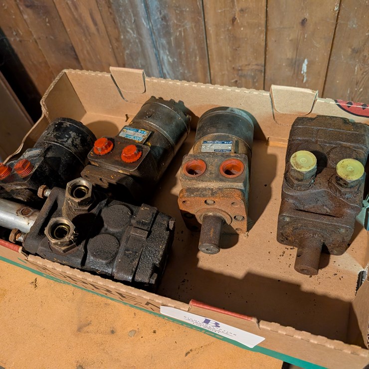 #3041 • Hydraulic Pumps