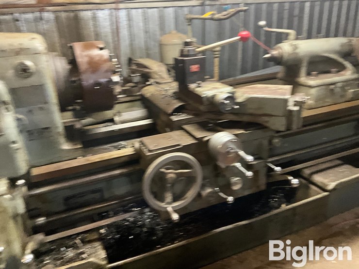 monarch-turning-lathe-image-1