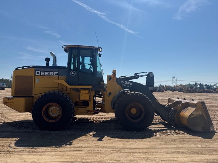 2016-deere-624k-image-5