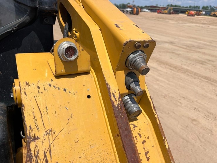 2019-caterpillar-289d3-image-11