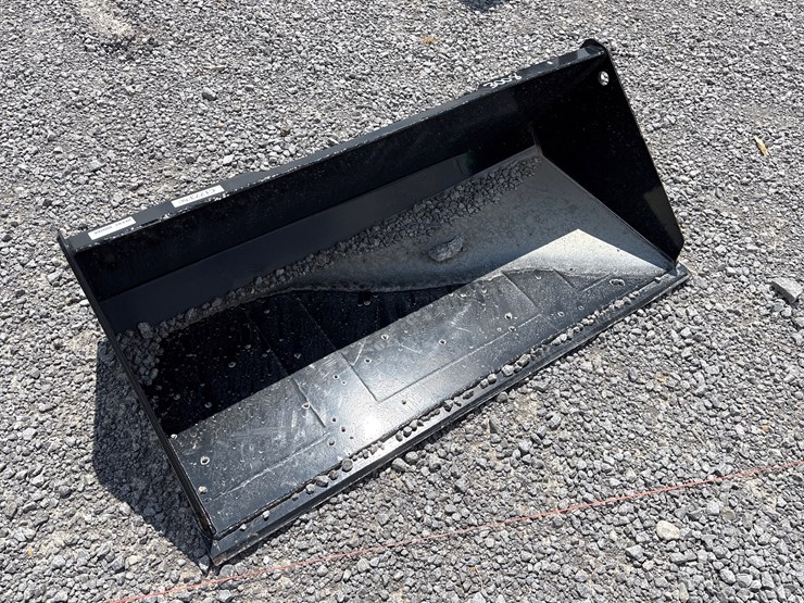 #28440-•-45"-smooth-bucket-image-2