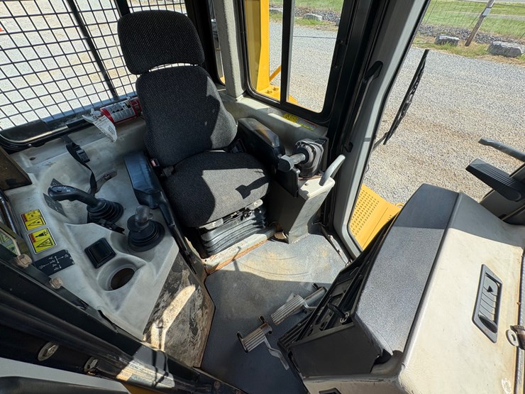 2007-caterpillar-d6t-xl-image-15