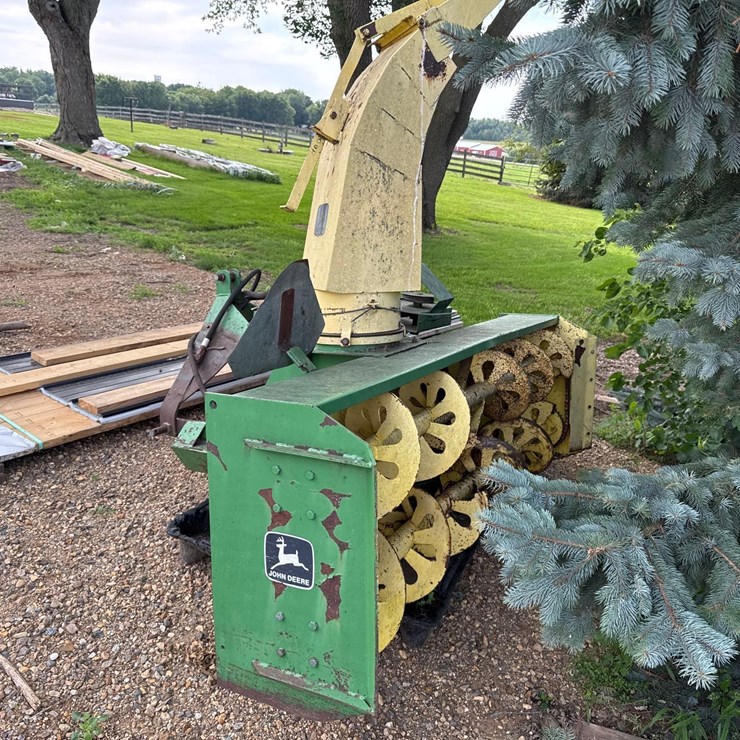 John Deere 3pt 7ft Snowblower