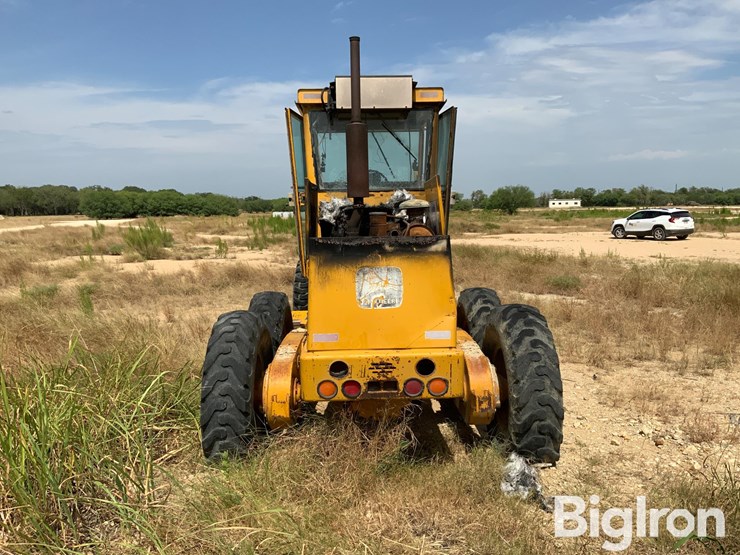 1991-deere-570b-image-6