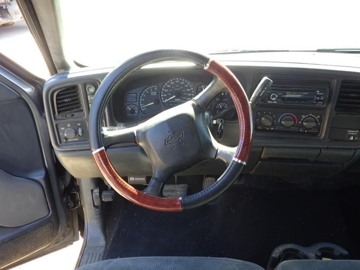 2002-chevrolet-2500-image-7