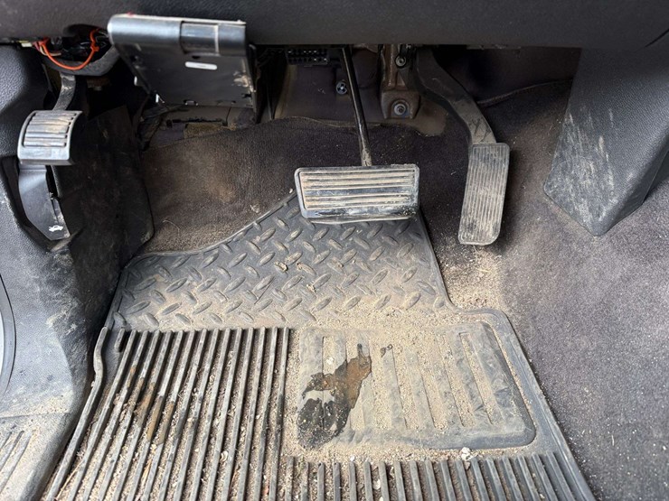 2011-chevrolet-1500-image-28