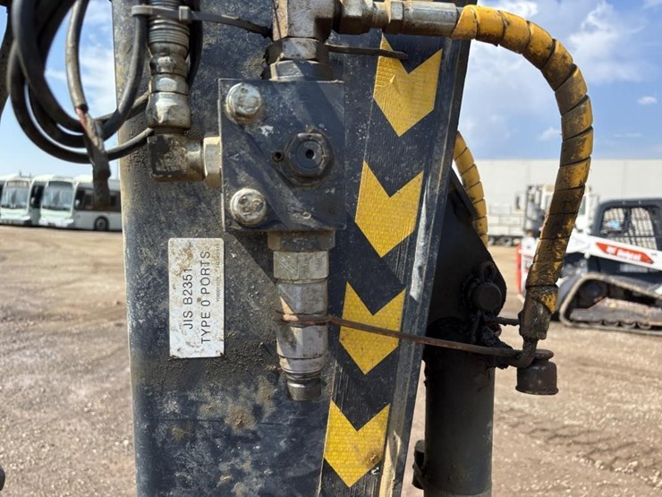 2023-deere-60g-image-16