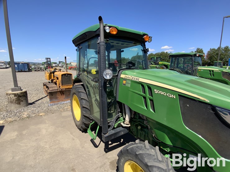 2016-john-deere-5090gn-image-14
