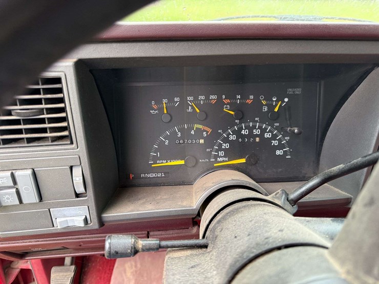 1993-chevrolet-silverado-image-26