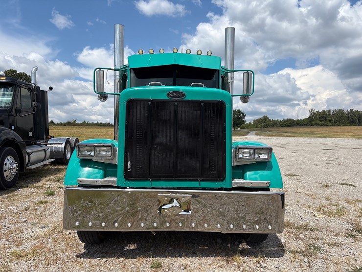 1998-peterbilt-378-image-2