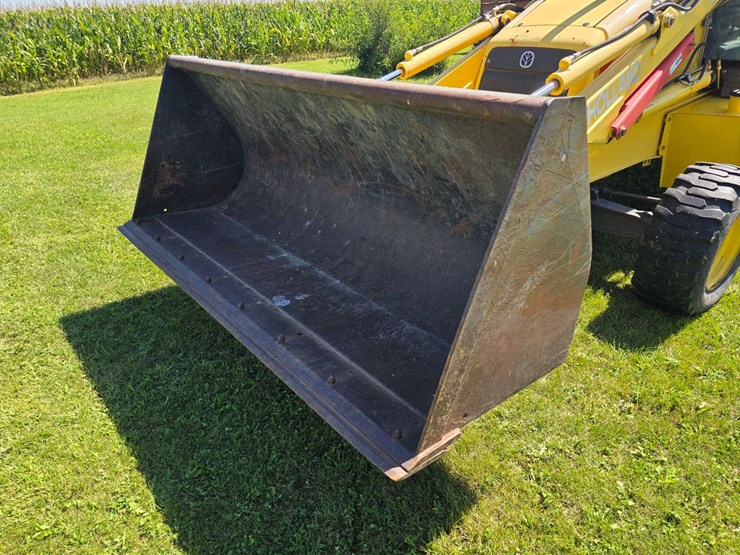 new-holland-lb75-image-3