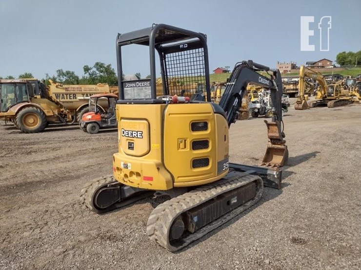 2018-deere-35g-image-48