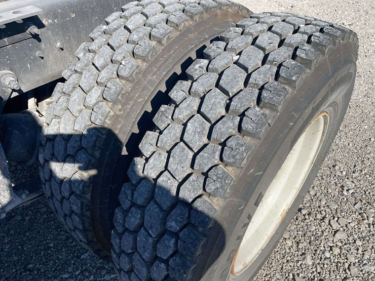 2015-navistar-prostar-day-cab---automatic-transmission-image-29
