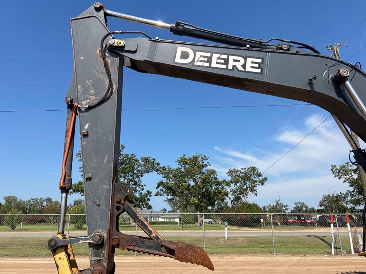 2018-deere-160g-lc-image-24