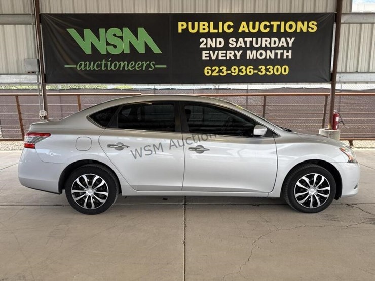 2014-nissan-sentra-sdn-image-1