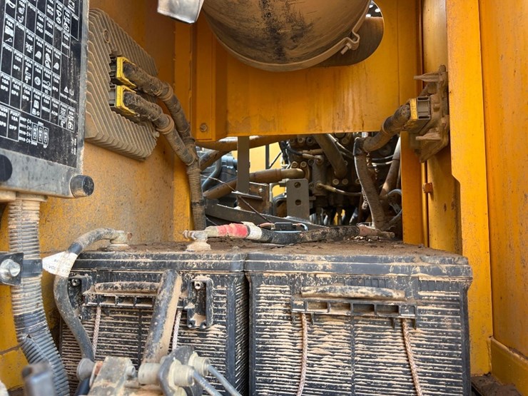 2016-volvo-ec380el-image-29