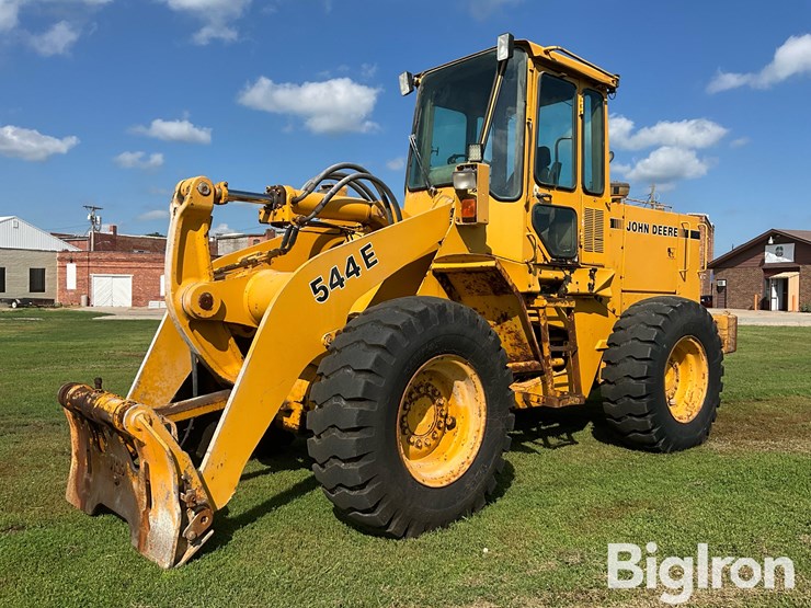 deere-544e-image-1