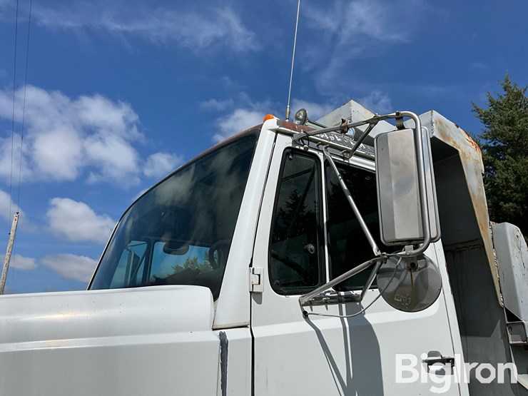 1989-freightliner-flc112-image-15