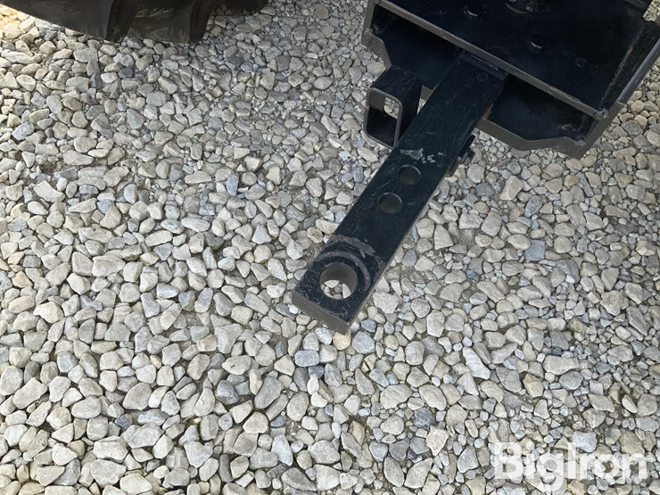 2023-case-ih-farmall-105a-image-10
