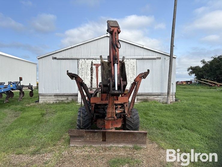 ditch-witch-r65-image-2