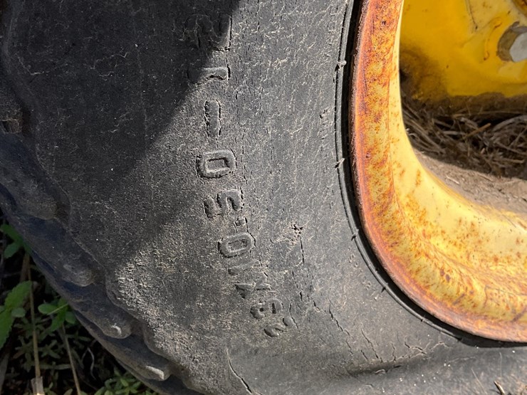 john-deere-212-image-18