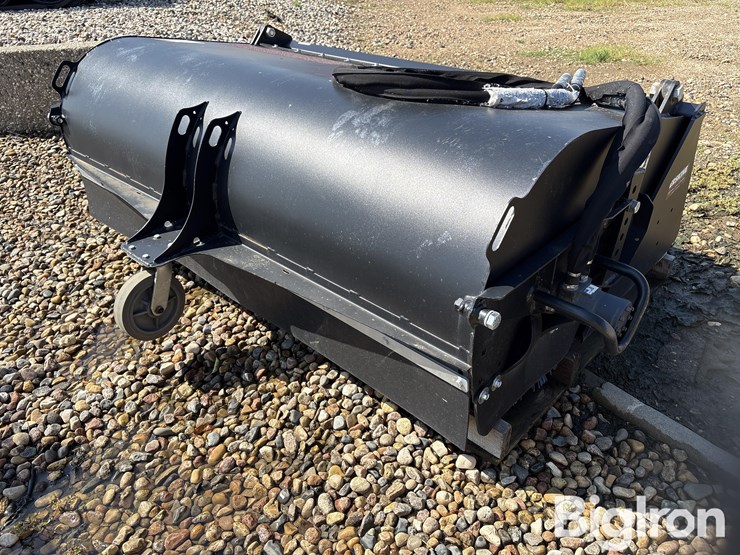 erskine-76"-skid-steer-sweeper-bucket-image-9