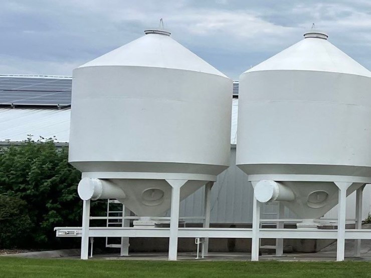 2---friesen-bulk-seed-bins-(jn2690-&-jn2691)-image-3