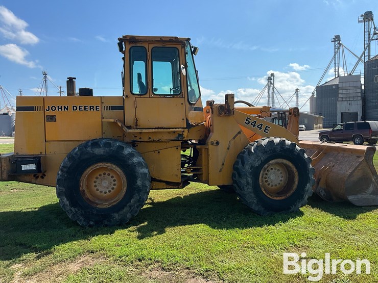 deere-544e-image-4