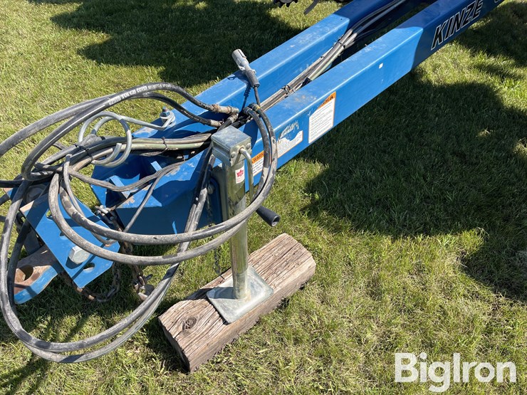 2015-kinze-3200-image-10
