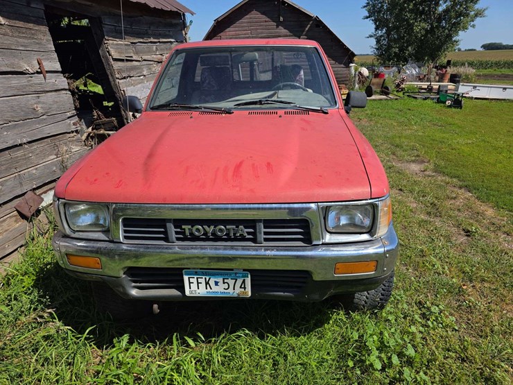 1990-toyota-pickup,-5-speed-with-reverse,-regular-cab,-187,724-miles,-vin:-0008823,-*untested-image-2