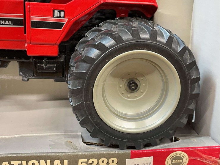 1/16-ih-5288-nib-ertl-image-11