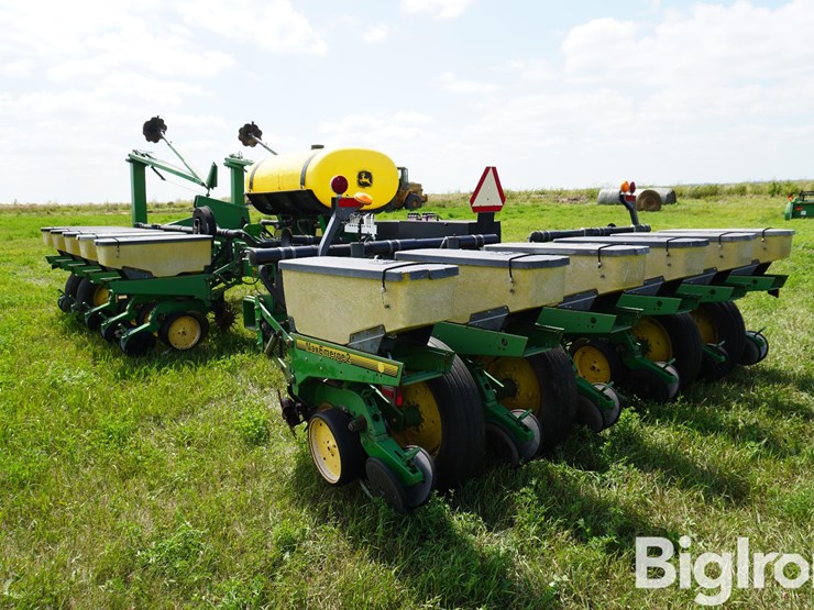 john-deere-7200-image-7