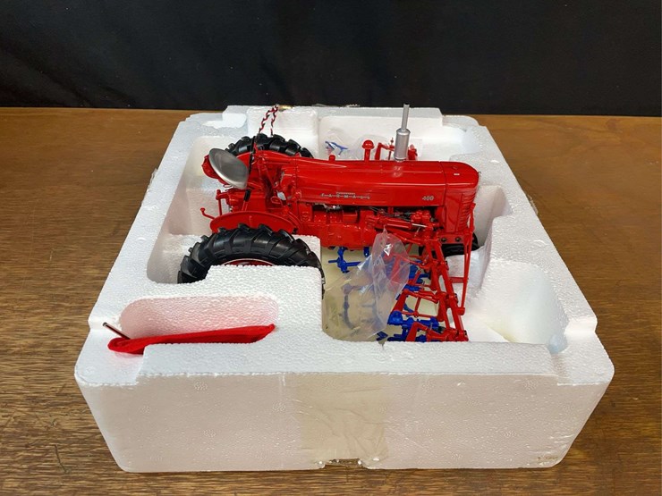 1/16-farmall-400-w/cultivator-50th-anniversary-nib-ertl-image-5
