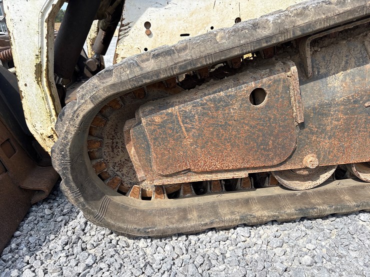 2010-bobcat-t190-image-7