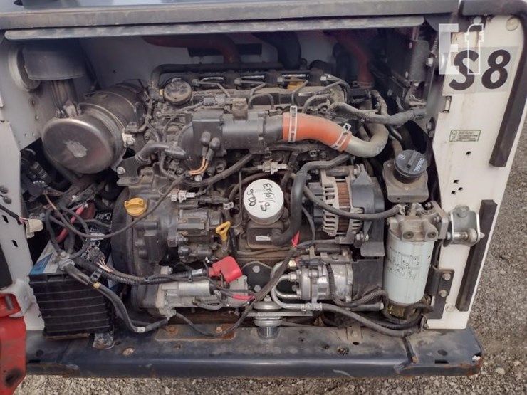 2022-bobcat-s740-image-26