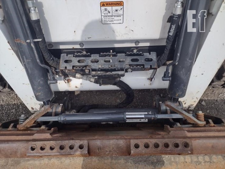 2022-bobcat-s740-image-16